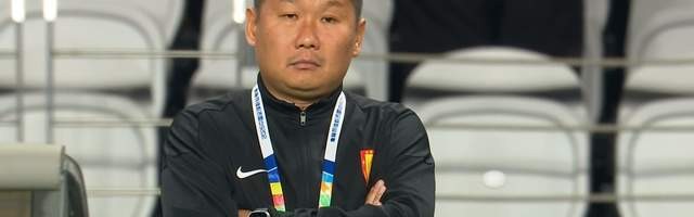 开云娱乐-刘建业一招鲜不灵了，向余望踢边路没防守 只会回传 重庆挖掘新星